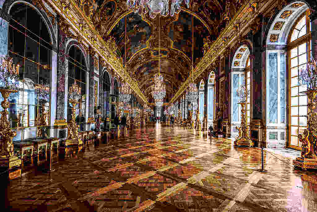 Hallway Decoration