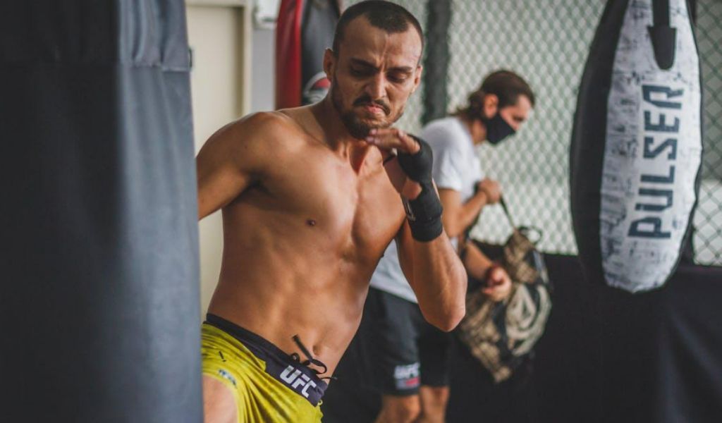 How UFC Fighters Cut Weight