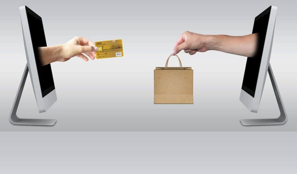 How to Pay Expenses with a Credit Card