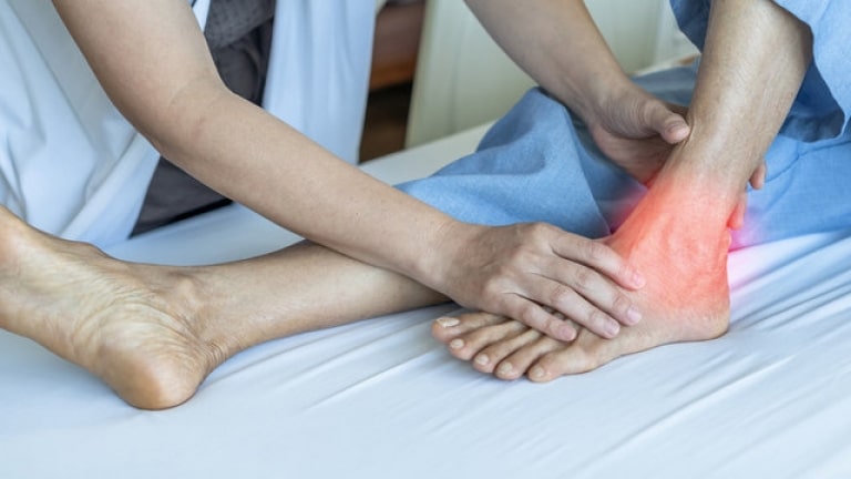 compression test to check swollen foot after knee surgery