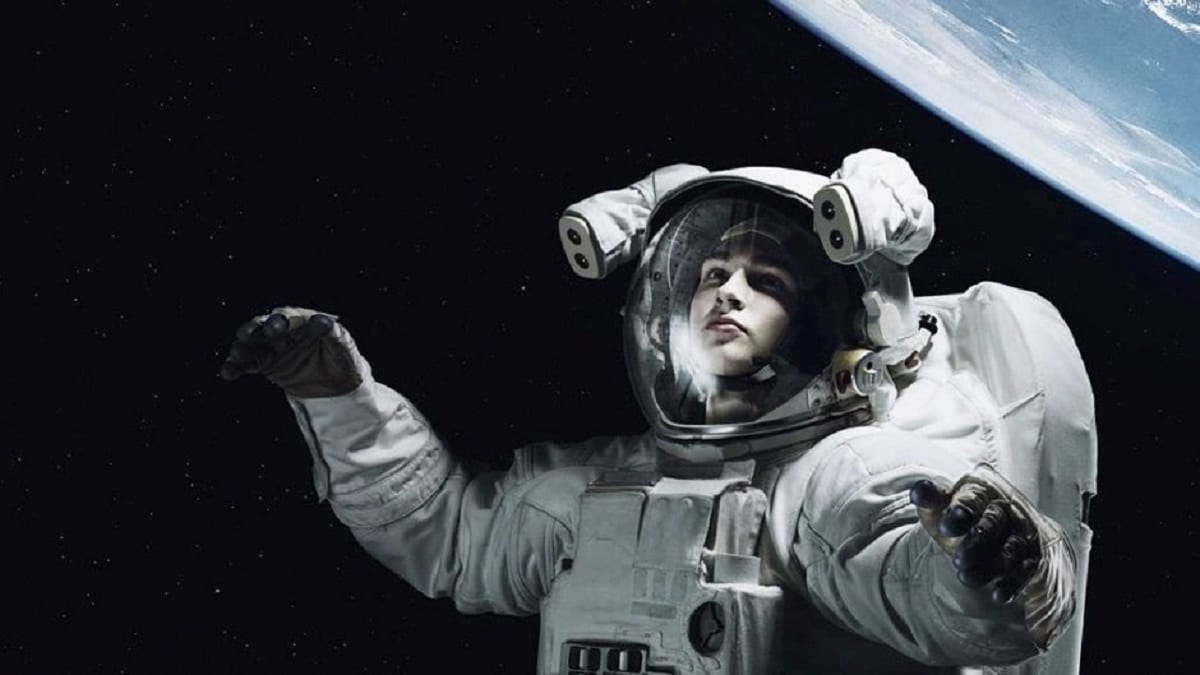 Why Astronaut Suits are White