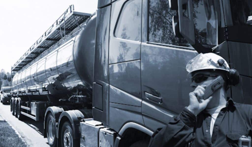 Pros and Cons of Becoming an Owner-operator