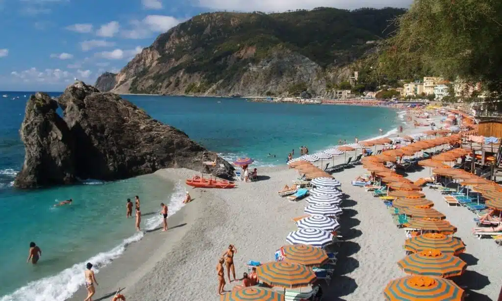Spiaggia di Guvano, Vernazza, Italy