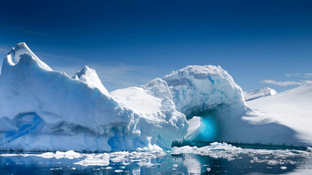 Massive Chunk of Sea Ice Missing in Antarctica, Larger Than Greenland