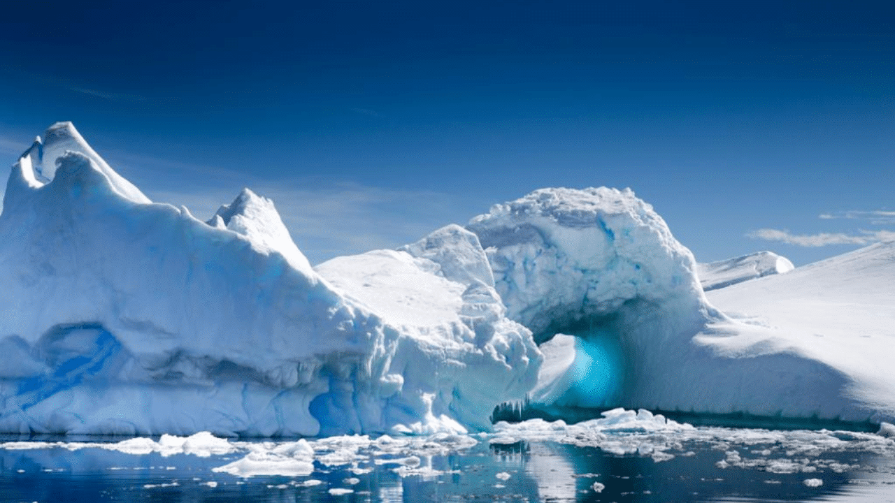 Massive Chunk of Sea Ice Missing in Antarctica, Larger Than Greenland