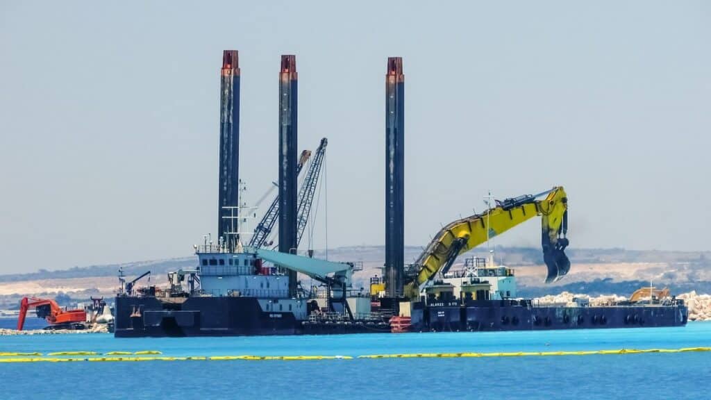 Types of Cranes