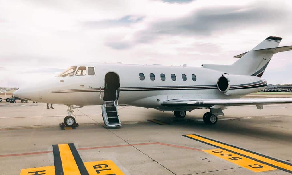 how much does a plane weigh
