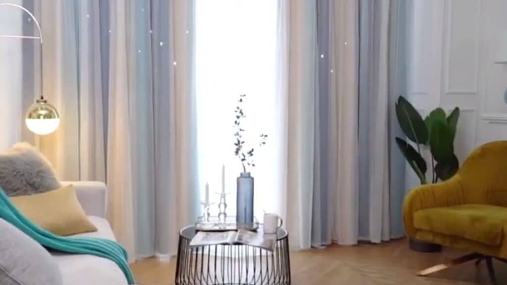 Hollow-Out Drapes