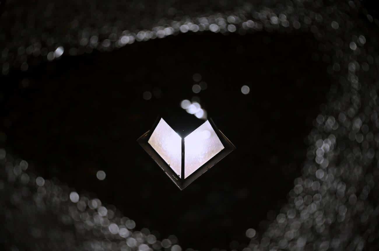 lantern mirror image
