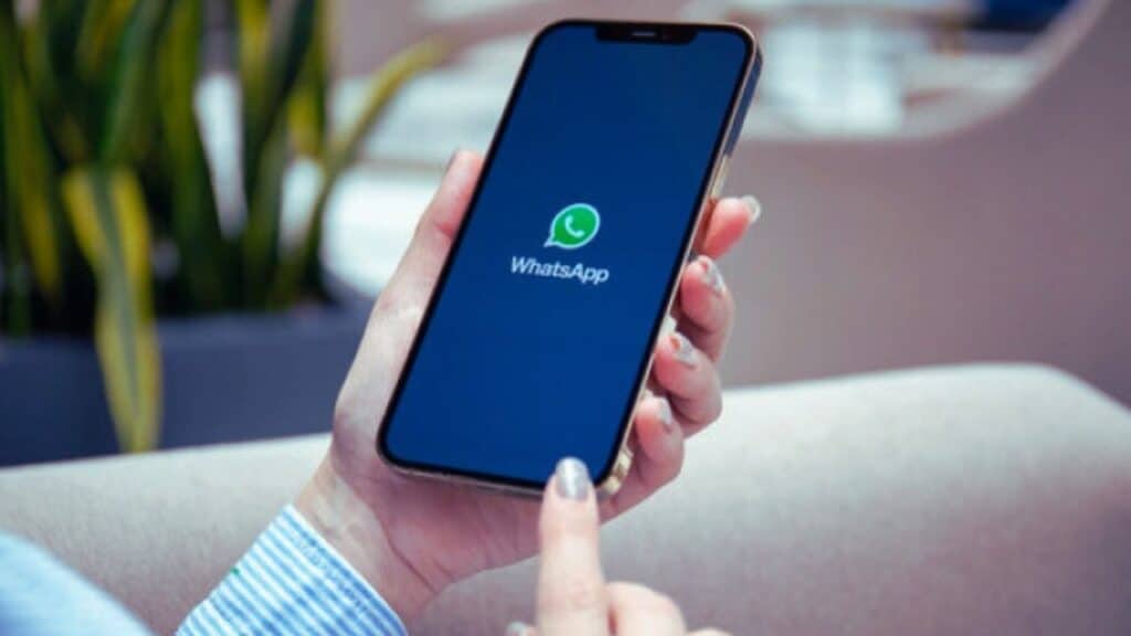 whatsapp secret code feature