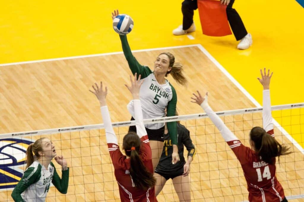 wisconsin volleyball team