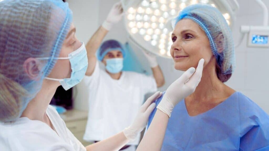 5 Reasons You Should Go for Facelift Surgery