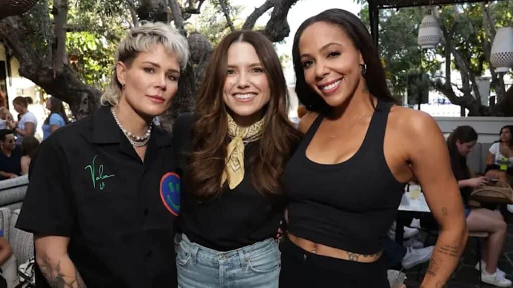 Sophia Bush Loves Ashlyn Harris