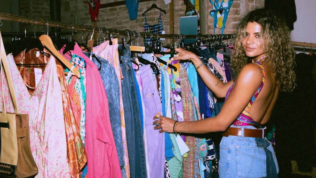 Tips to Incorporate Vintage Pieces into Your Modern Wardrobe