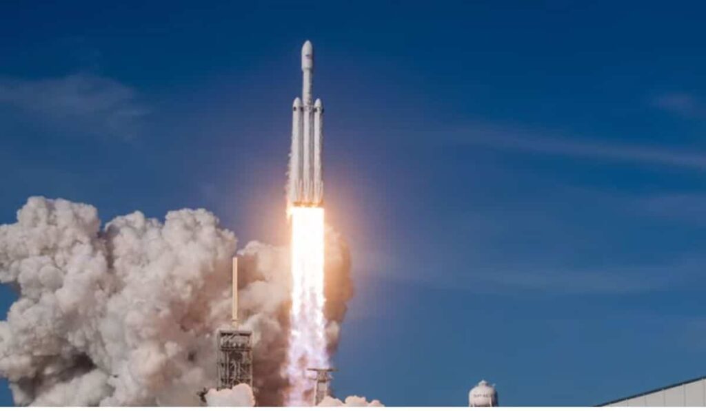 spacex crew dragon delivers astronauts iss anomaly