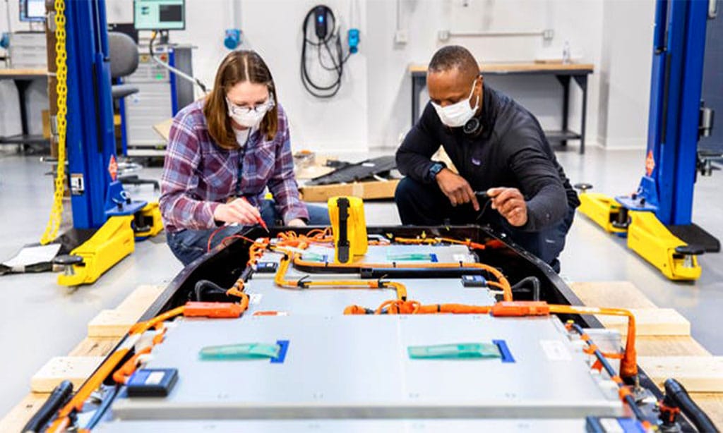 Electric Vehicle Engineers 