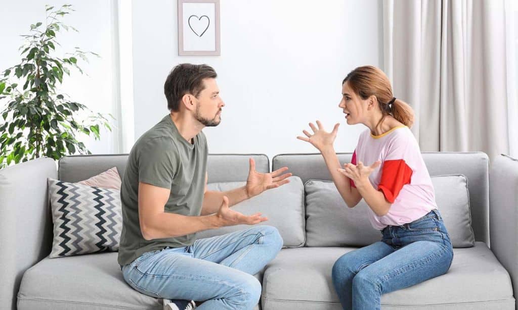 10 Early Warning Signs of a Toxic Relationship