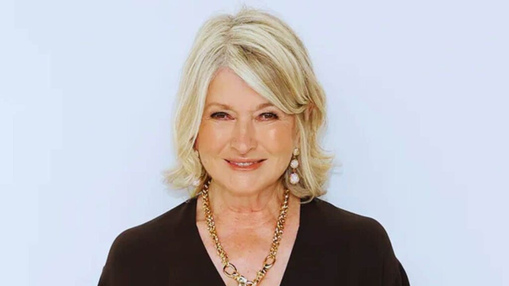 martha stewart claims ryan reynolds not funny