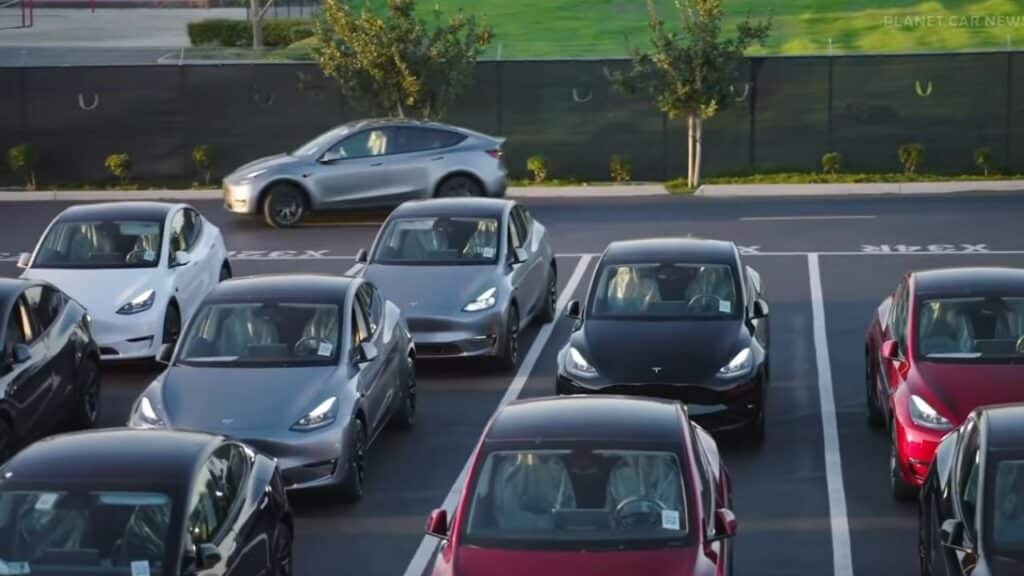 Tesla to Launch Unsupervised Driving in June