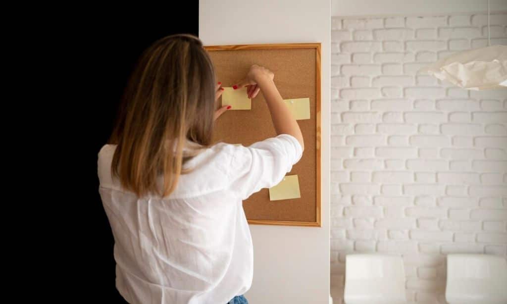 Tips for Incorporating Statement Wall Art