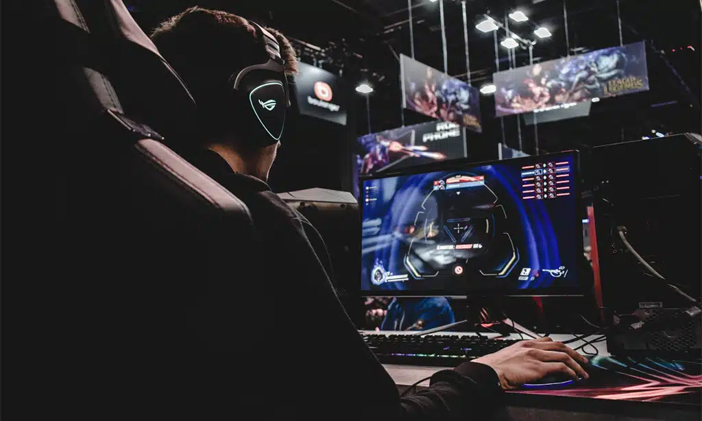 How Action Games Sharpen Visual Attention