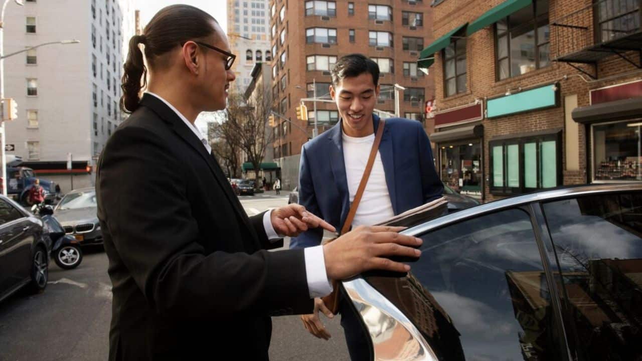 How Lawyer Investigate a Truck Driver’s Driving History