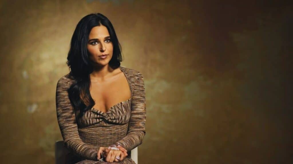 Is Stephanie Nur Married